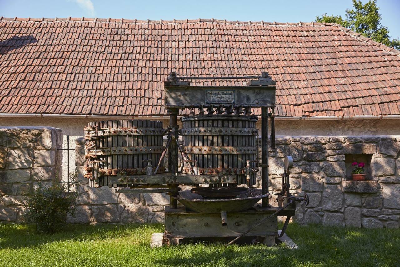 Preselo Pinceszet Es Vendeghaz Bed & Breakfast Erdőbénye Eksteriør bilde